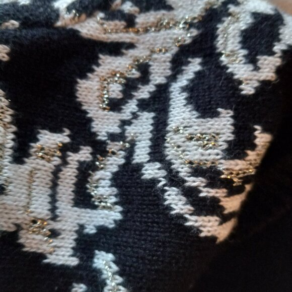 Sweater - Picture 3 of 3